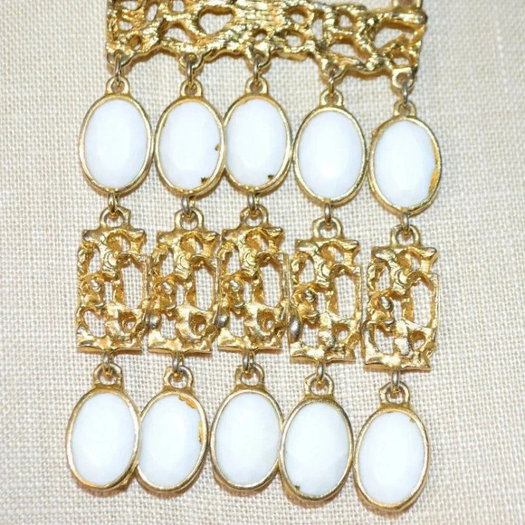 Etruscan Style White Lucite Gold Tone Bar Tassel - Picture 6 of 8